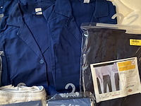 Lot 22 - beroepskledij 10 stuks met herenondergoed en kousen - afbeelding 4 van  5