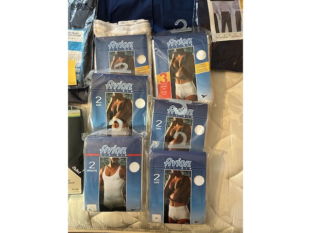 Lot 22 - beroepskledij 10 stuks met herenondergoed en kousen - afbeelding 5 van  5