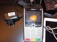 Lot 22 - betaalterminals en telefoon. 5 stuks - afbeelding 2 van  6