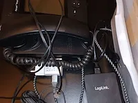 Lot 22 - betaalterminals en telefoon. 5 stuks - afbeelding 4 van  6