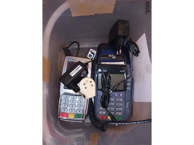 Lot 22 - betaalterminals en telefoon. 5 stuks - afbeelding 5 van  6