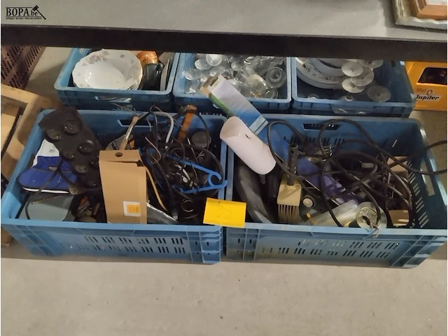 Lot 22 - elektro en gereedschap - afbeelding 1 van  6