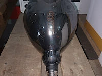 Lot 22 - grote ledlampen en pendels - afbeelding 2 van  3