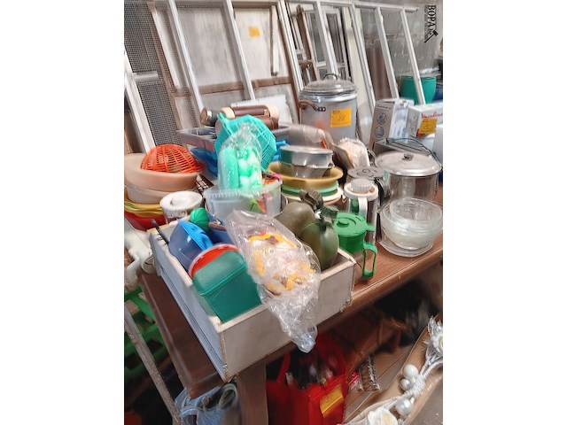 Lot 22 - lot keukenmateriaal - afbeelding 1 van  7