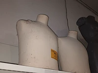 Lot 22 - paspop buste. 2 stuks - afbeelding 2 van  2