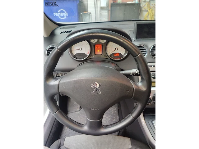 Lot 22 - peugeot 308 (2012-chass.vf34c5fs9cs220512) - afbeelding 2 van  22