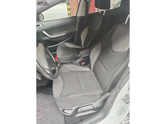 Lot 22 - peugeot 308 (2012-chass.vf34c5fs9cs220512) - afbeelding 19 van  22