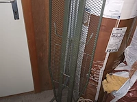 Lot 22 - strijkplank en strijkijzers. 4 stuks