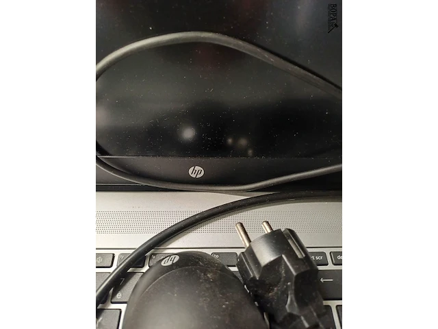 Lot 220 - hp laptop, lader, muis (h) - afbeelding 3 van  4