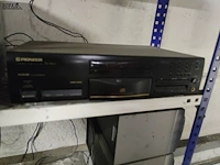 Lot 220 - metalen rekje met radio en cd speler - afbeelding 3 van  4