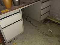 Lot 221 - retro bureau - afbeelding 1 van  1