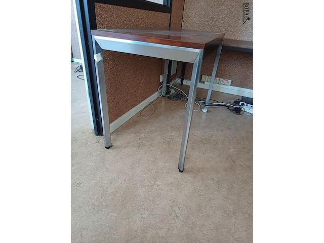 Lot 221 - tafel. 2 stuks - afbeelding 2 van  5