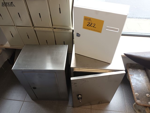 Lot 222 - brievenbussen. 3 stuks - afbeelding 1 van  3