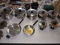 Lot 222 - kookpotten en pannen demeyere. 11 stuks - afbeelding 1 van  5