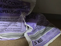 Lot 222 - srooizout 5 zakken - afbeelding 5 van  6