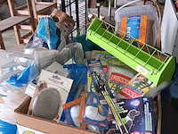 Lot 223 - dierenbenodigdheden - afbeelding 1 van  6