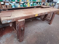 Lot 223 - houten werkbank - afbeelding 1 van  3