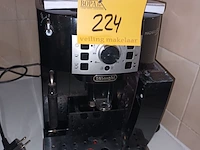 Lot 224 - espresso machine delonghi