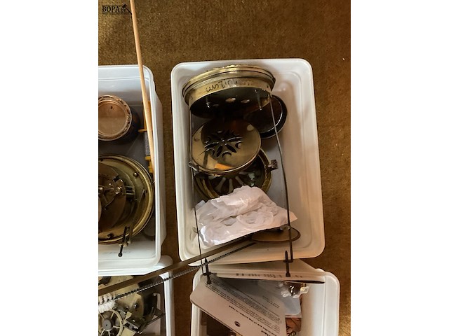 Lot 225 - horloge onderdelen - afbeelding 4 van  5