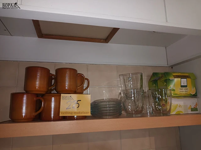 Lot 225 - huisraad - afbeelding 3 van  4