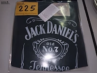 Lot 225 - t-shirt jack daniel’s. 2 stuks - afbeelding 3 van  3