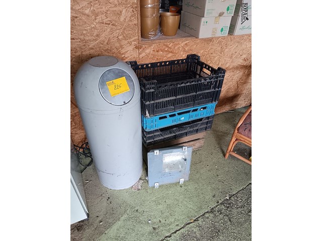 Lot 226 - diversen - afbeelding 1 van  3