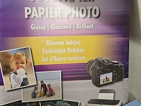 Lot 226 - fotopapier a4, verpakkingen en 1 pak speciale kaarten - afbeelding 3 van  5