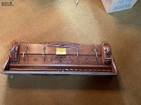 Lot 226 - houten kapstok afmeting - afbeelding 1 van  3