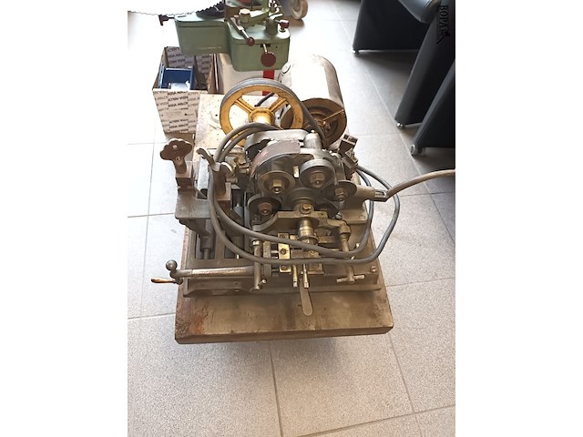 Lot 227 - antieke sleutelmachine - afbeelding 3 van  3