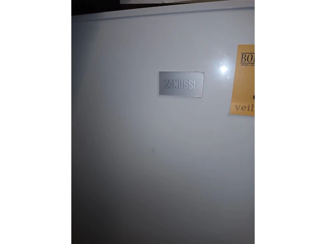 Lot 227 - koelkast zanussi - afbeelding 2 van  3