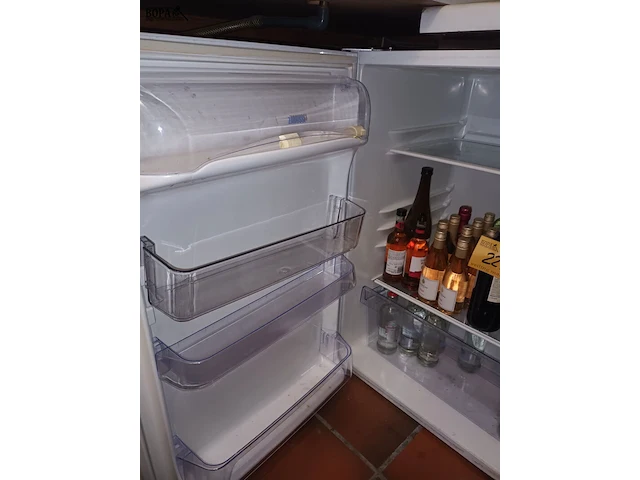 Lot 227 - koelkast zanussi - afbeelding 3 van  3