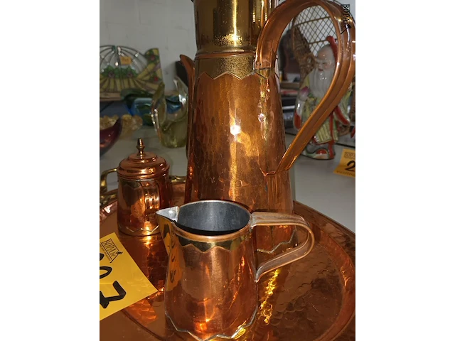 Lot 227 - koffiestel in koper - afbeelding 5 van  6