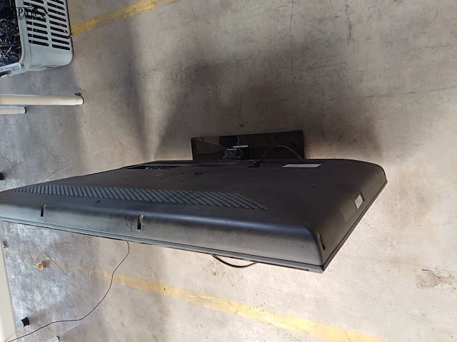 Lot 227 - lg scherm 42 inch (h) - afbeelding 5 van  6