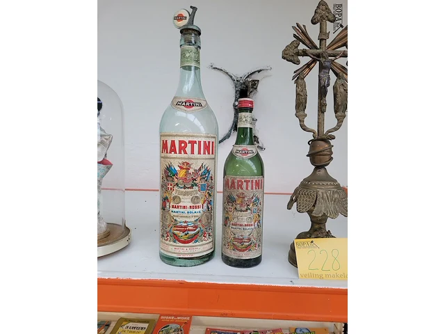 Lot 227 - paar oude martiniflessen 2 ex. - afbeelding 1 van  4