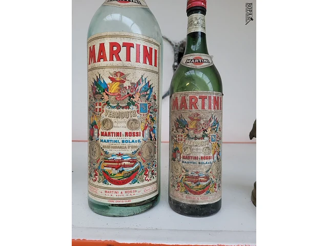 Lot 227 - paar oude martiniflessen 2 ex. - afbeelding 2 van  4