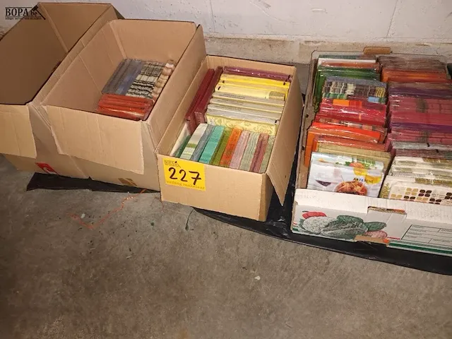 Lot 227 - servetten. 4 dozen - afbeelding 1 van  3