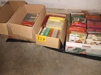 Lot 227 - servetten. 4 dozen