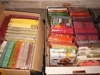Lot 227 - servetten. 4 dozen - afbeelding 2 van  3