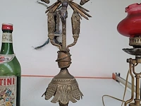Lot 228 - antiek koperen kruisbeeld