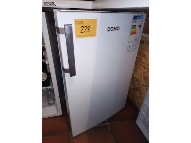 Lot 228 - koelkast domo - afbeelding 1 van  2