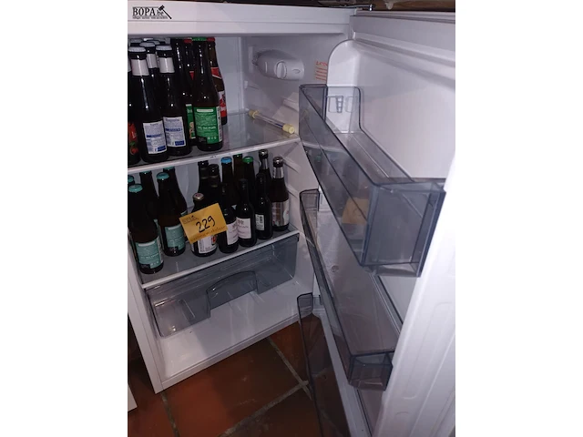 Lot 228 - koelkast domo - afbeelding 2 van  2