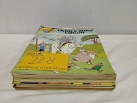 Lot 228 - stapel strips jommeke, 13 stuks - afbeelding 1 van  2