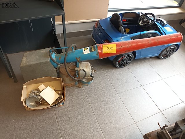 Lot 228 - vogel afschrik kanon - afbeelding 1 van  3