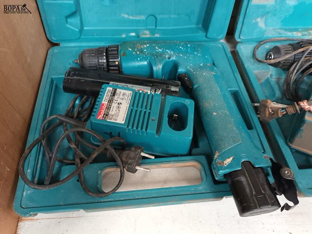 Lot 229 - accu schroefmachine makita - afbeelding 3 van  3