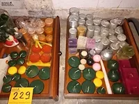 Lot 229 - lot kaarsen - afbeelding 2 van  3