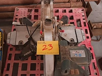 Lot 23 - afkortzaag metabo - afbeelding 1 van  4