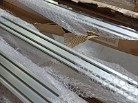 Lot 23 - aluminium rails - 5 stuks - afbeelding 1 van  6