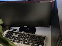 Lot 23 - computer met toebehoren - afbeelding 3 van  4