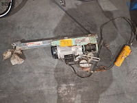 Lot 23 - gemotoriseerde lier - afbeelding 1 van  4