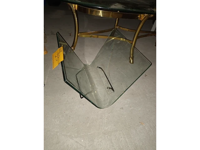 Lot 23 - glazen lectuurhouder - afbeelding 2 van  3